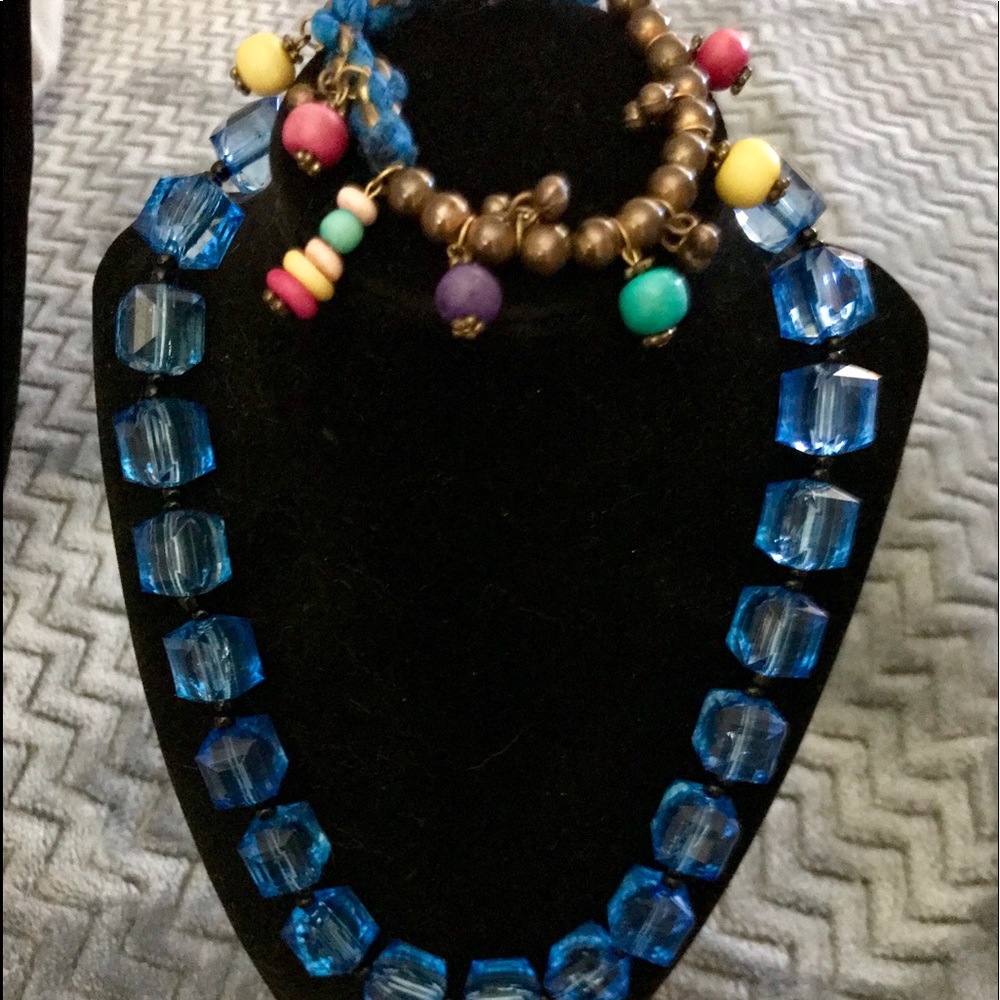 Chunky blue beads boho bracelet